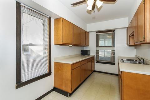 653 Wing St, Elgin, IL 60123 photo 8
