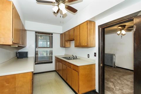 653 Wing St, Elgin, IL 60123 photo 9