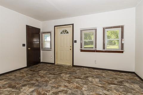 653 Wing St, Elgin, IL 60123 photo 12