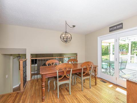 1001 Concord Dr, Bartlett, IL 60103 photo 6