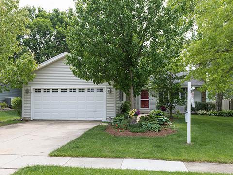 1001 Concord Dr, Bartlett, IL 60103 photo 1