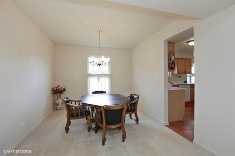 1731 Crofton Dr, Algonquin, IL 60102 photo 8