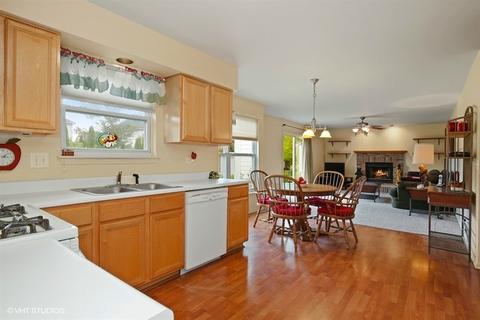1731 Crofton Dr, Algonquin, IL 60102 photo 6