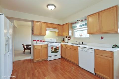 1731 Crofton Dr, Algonquin, IL 60102 photo 5