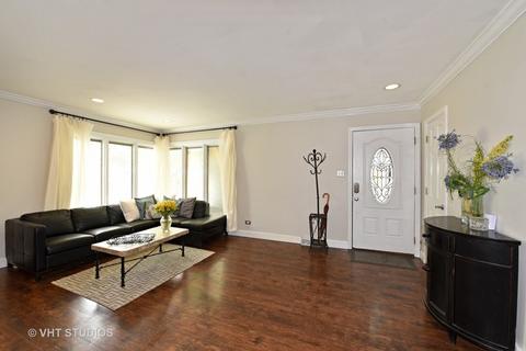 589 E Park Ave, Elmhurst, IL 60126 photo 2