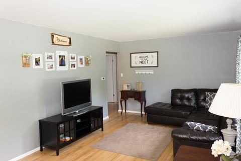 1815 Crescent Dr, Champaign, IL 61821 photo 5
