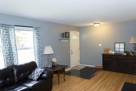 1815 Crescent Dr, Champaign, IL 61821 photo 3