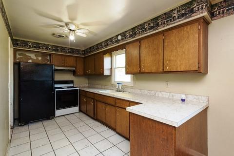 2129 Leness Ln, Crest Hill, IL 60403 photo 16