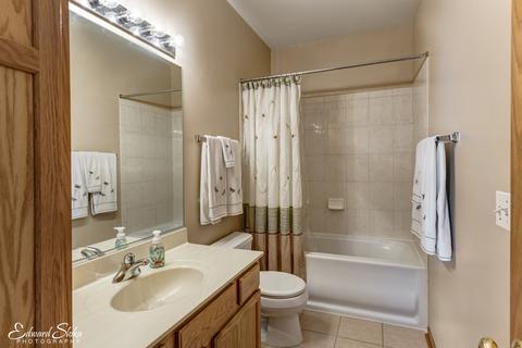 2513 Eisenhower Blvd, Mchenry, IL 60051 photo 12