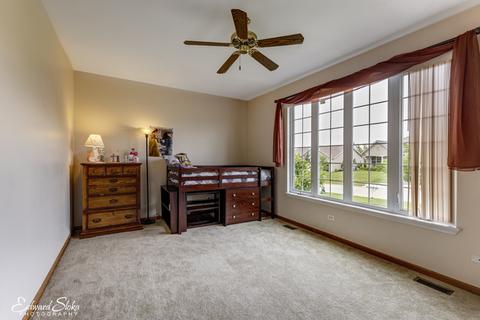 2513 Eisenhower Blvd, Mchenry, IL 60051 photo 11