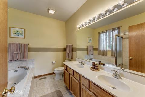 2513 Eisenhower Blvd, Mchenry, IL 60051 photo 16