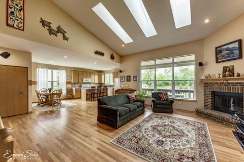 2513 Eisenhower Blvd, Mchenry, IL 60051 photo 4