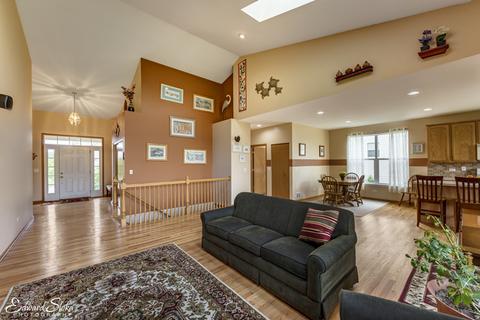 2513 Eisenhower Blvd, Mchenry, IL 60051 photo 5