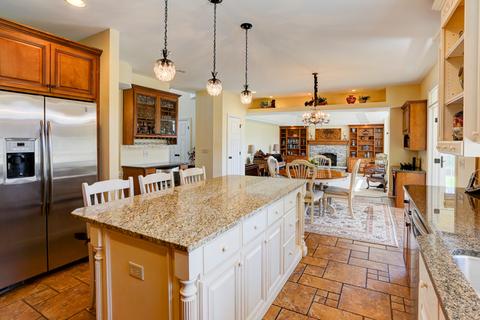 11660 Cinema Dr, Plainfield, IL 60585 photo 7