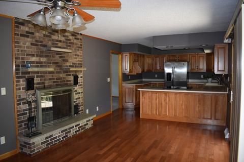 736 Forest Park Dr, Dixon, IL 61021 photo 4