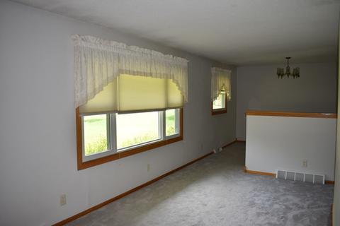 736 Forest Park Dr, Dixon, IL 61021 photo 6