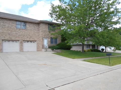 132 Pack Ct, Morris, IL 60450 photo 1