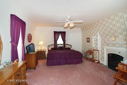 490 Kent Rd, Riverside, IL 60546 photo 8