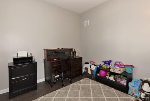 1428 Draper Rd, Mchenry, IL 60050 photo 4