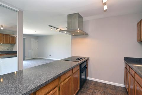 3275 Kirchoff Rd #332, Rolling Meadows, IL 60008 photo 5