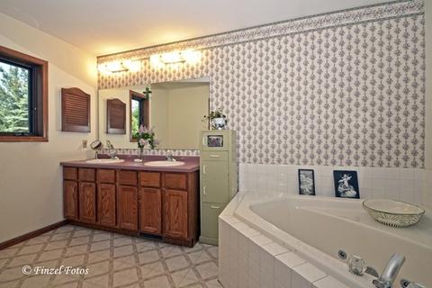 8707 Ferris Rd, Harvard, IL 60033 photo 11