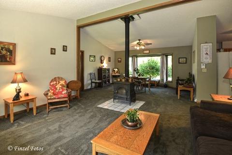 8707 Ferris Rd, Harvard, IL 60033 photo 9