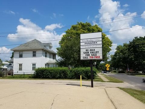 806 E 3rd St, Sterling, IL 61081 photo 2