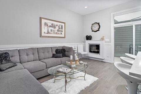 1023 E 43rd St, Chicago, IL 60653 photo 11