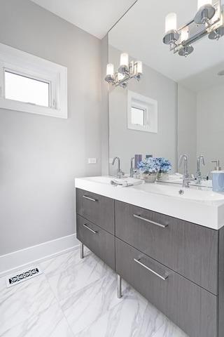 1023 E 43rd St, Chicago, IL 60653 photo 24