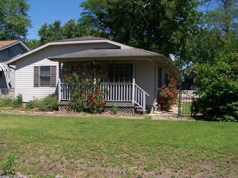 1014 Walnut St, Ottawa, IL 61350 photo 1