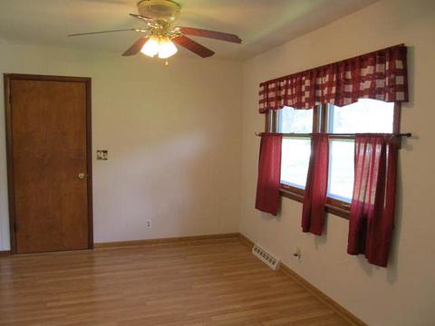 800 E Brown St, Harvard, IL 60033 photo 8