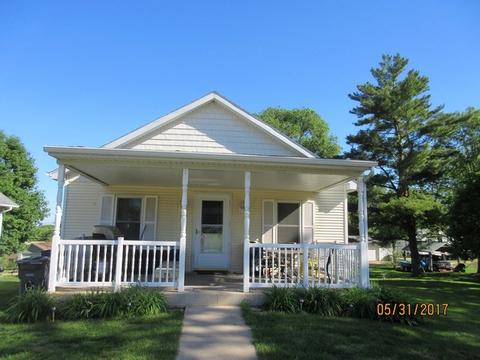1007 Grand View St, Dixon, IL 61021 photo 1