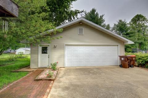 652 E Meyer St, Monticello, IL 61856 photo 3