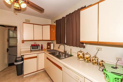 808 Greenview Ave, Des Plaines, IL 60016 photo 7