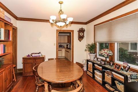 808 Greenview Ave, Des Plaines, IL 60016 photo 4