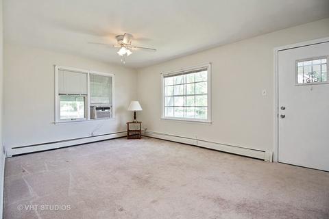 894 W Wilson Dr, Kankakee, IL 60901 photo 2
