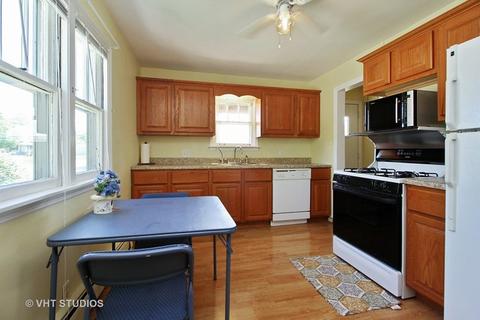 894 W Wilson Dr, Kankakee, IL 60901 photo 3