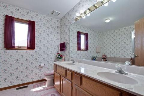 548 Valleyview Dr, Bartlett, IL 60103 photo 27