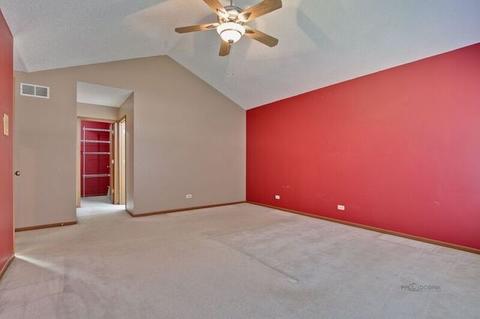 548 Valleyview Dr, Bartlett, IL 60103 photo 25