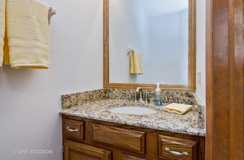 2031 Peach Tree Ln, Algonquin, IL 60102 photo 15