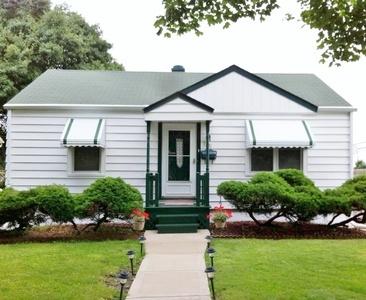 1321 N Hillside Ave, Berkeley, IL 60163 photo 1