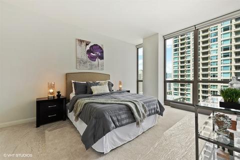21 E Huron St #1705, Chicago, IL 60611 photo 10