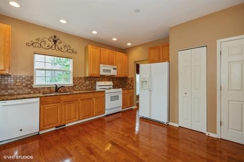 237 Remington Dr, Bartlett, IL 60103 photo 9