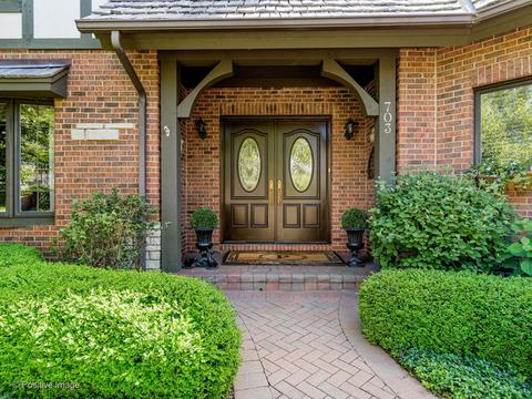 703 Kenmare Dr, Burr Ridge, IL 60527 photo 2