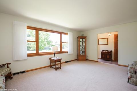8 N675 Stevens Rd, Elgin, IL 60124 photo 3