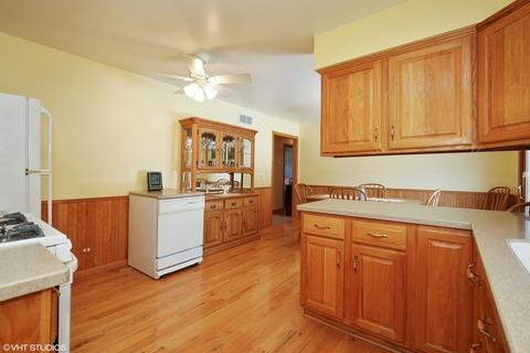 8 N675 Stevens Rd, Elgin, IL 60124 photo 5
