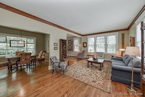 701 Pershing Ave, Wheaton, IL 60189 photo 4