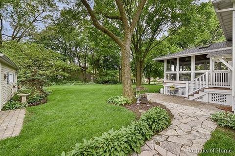 701 Pershing Ave, Wheaton, IL 60189 photo 3
