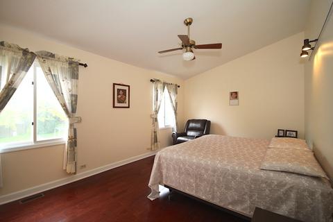 885 Gannon Dr, Hoffman Estates, IL 60169 photo 22