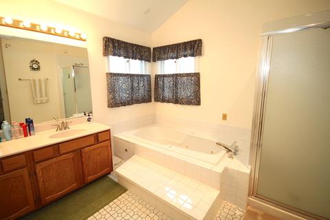 885 Gannon Dr, Hoffman Estates, IL 60169 photo 24